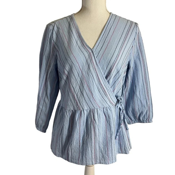 Time and Tru Light Blue Wrap Top Size Medium Stitching Stripes 3/4 Sleeves Shirt - Picture 1 of 6